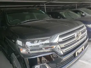 Toyota Land Cruiser 2016 Black