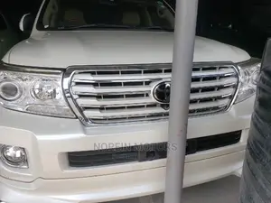 Toyota Land Cruiser 2014 White