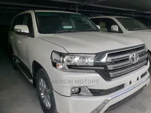 Toyota Land Cruiser 2017 Pearl