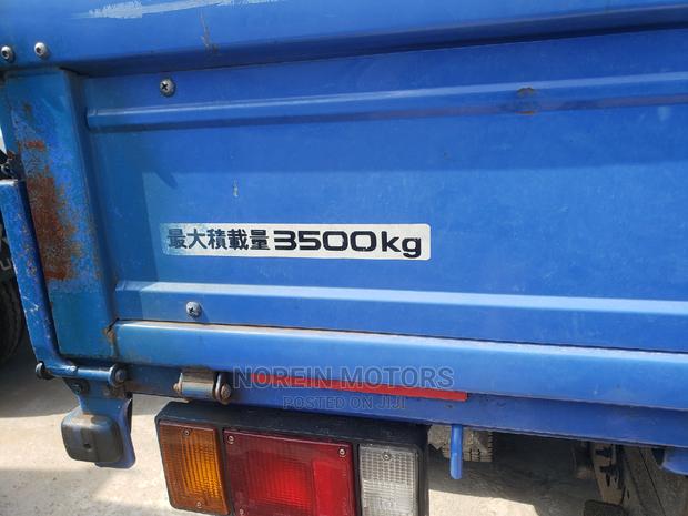Isuzu Forward - thumbnail 4