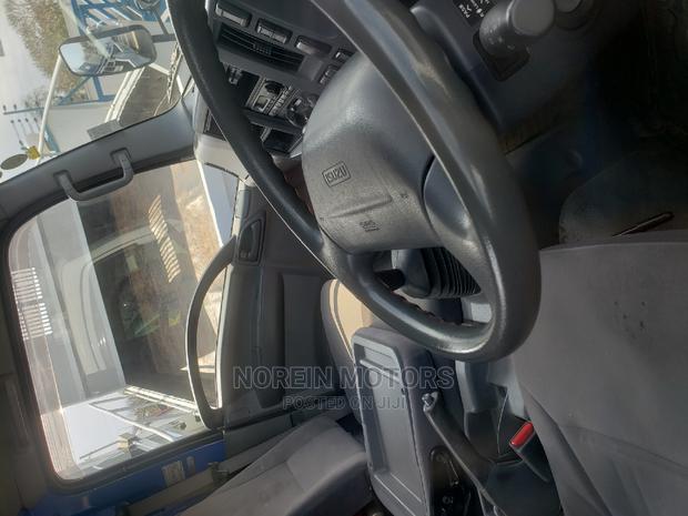 Isuzu Forward - thumbnail 5