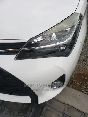 Toyota Vitz 2015 White
