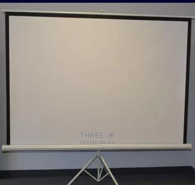 The Portable Projection Screen Is Easy to Move and Set Up - main view