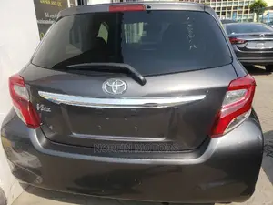 Toyota Vitz 2015