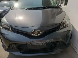 Toyota Vitz 2015