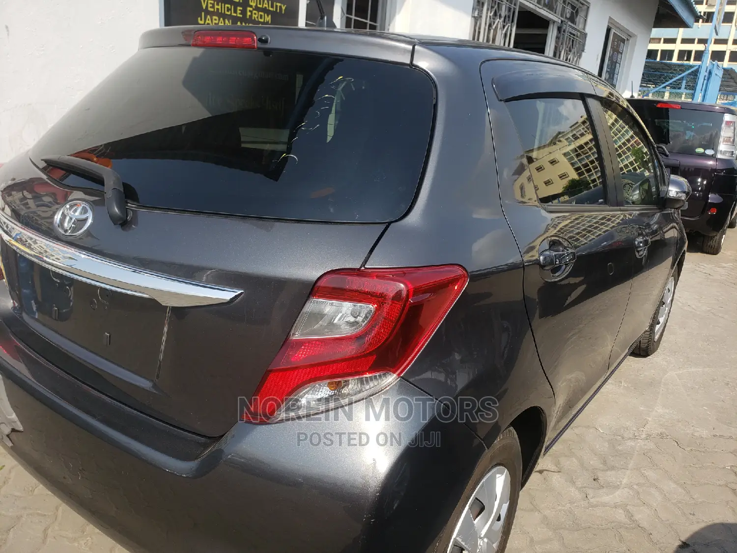 Toyota Vitz 2015