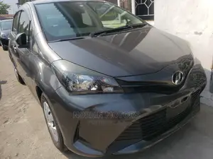 Toyota Vitz 2015