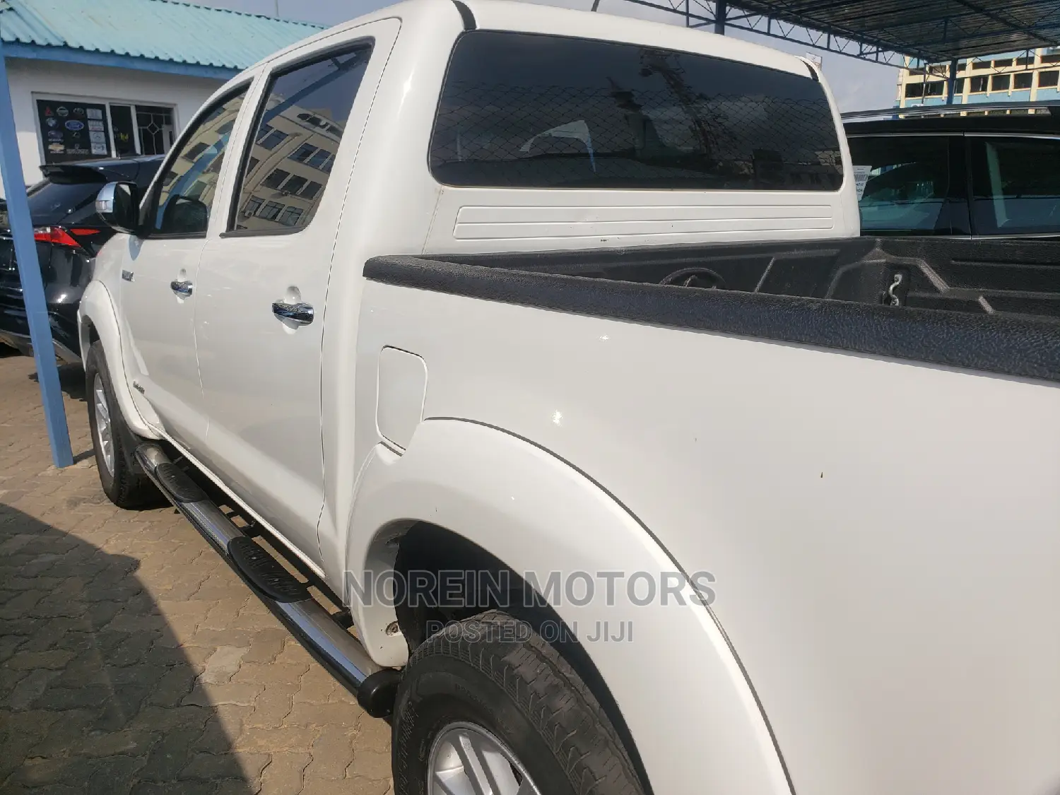 Toyota Hilux 2014 White