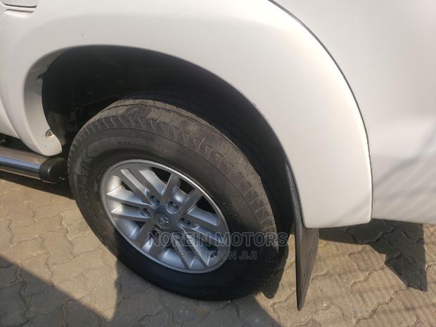 Toyota Hilux 2014 White - thumbnail 5