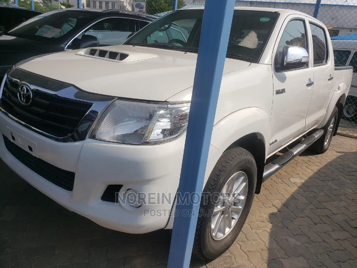 Toyota Hilux 2014 White