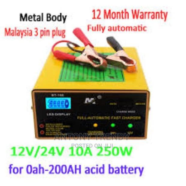 New Desig 2021 Large Screen Digital Display Battery Charger