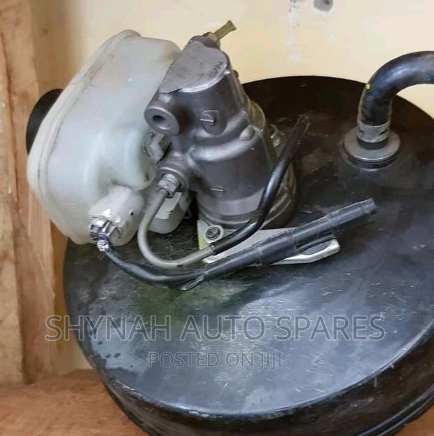 Master Cylinder and Booster Toyota Box/7l