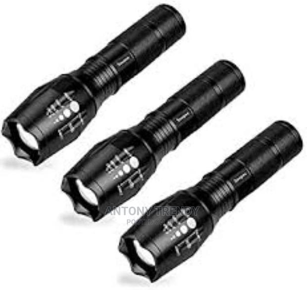 1 Pc XML-T6 800lm 5-Mode White Light Zooming Flashlight - Ho - main view