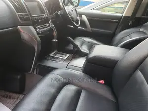Toyota Land Cruiser 2015 Black