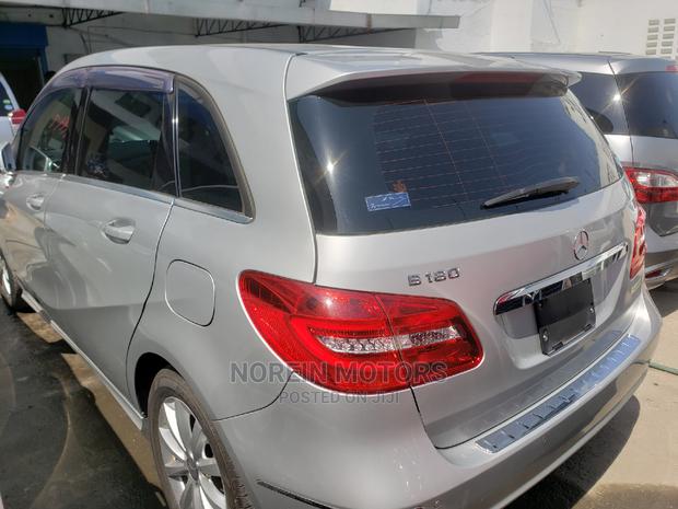 Mercedes-Benz B-Class 2015 Silver - thumbnail 4