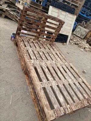 4 by 6 Pallet Bed