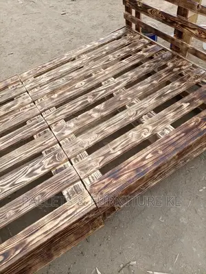 4 by 6 Pallet Bed