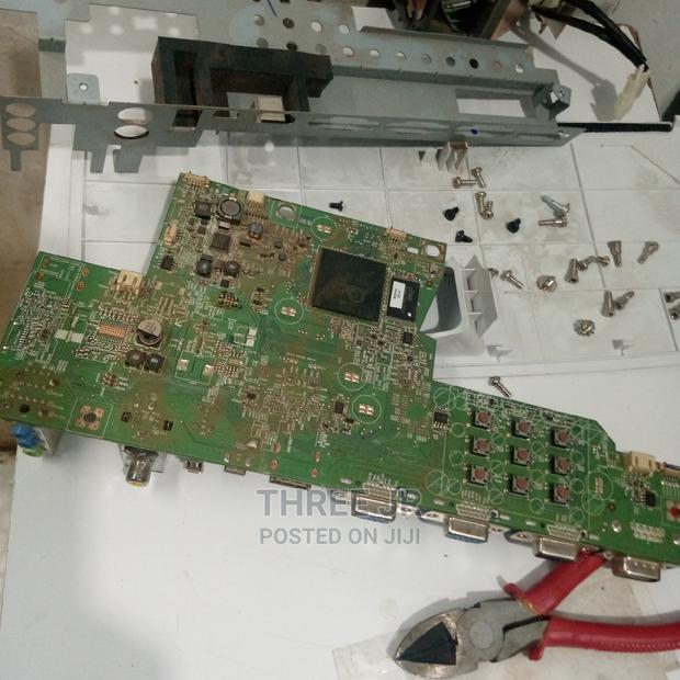 Its Time to Service Your Projectors. Visit Our Service Centr - thumbnail 3