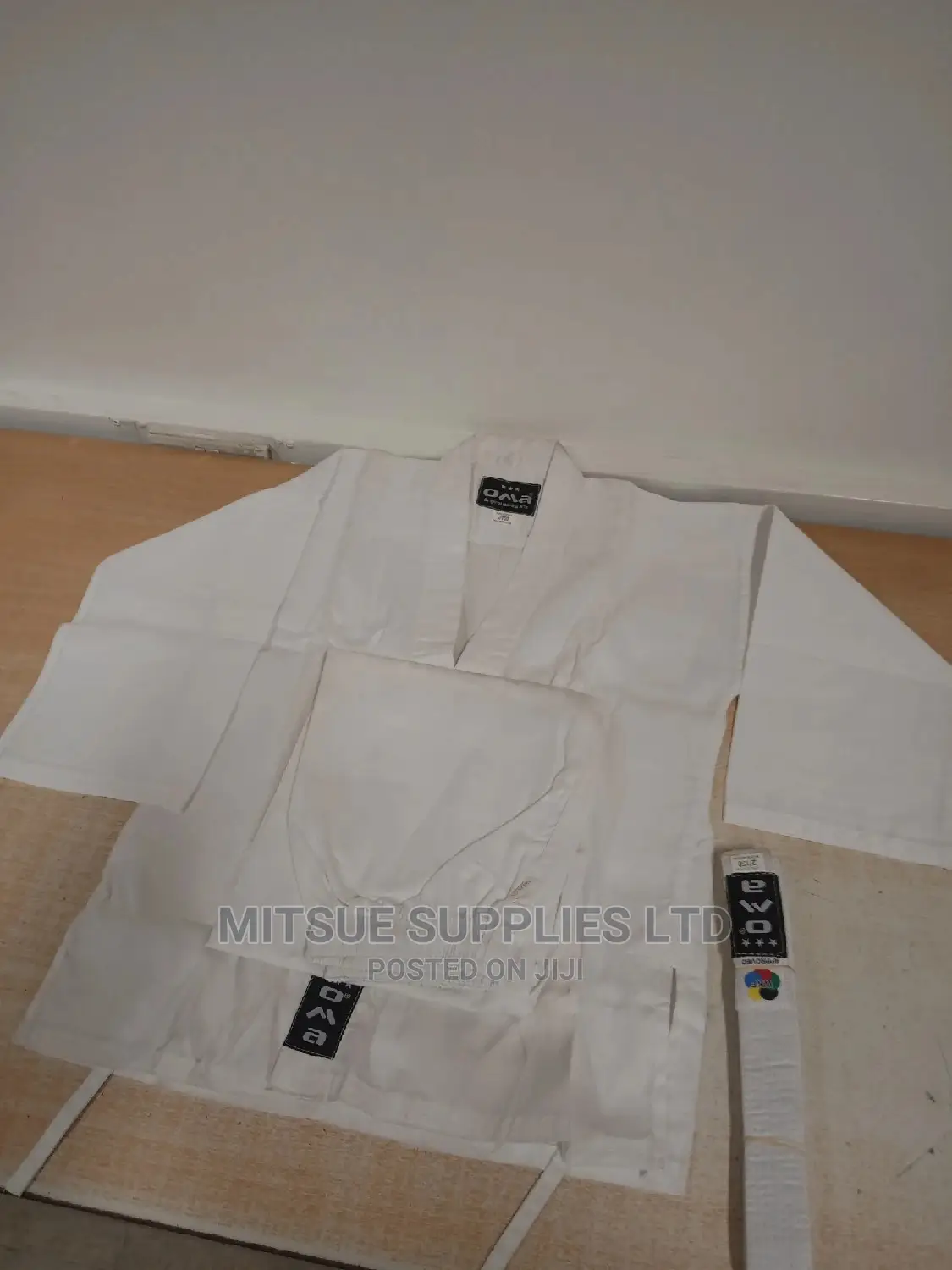 Proffesional Karate Uniform Set
