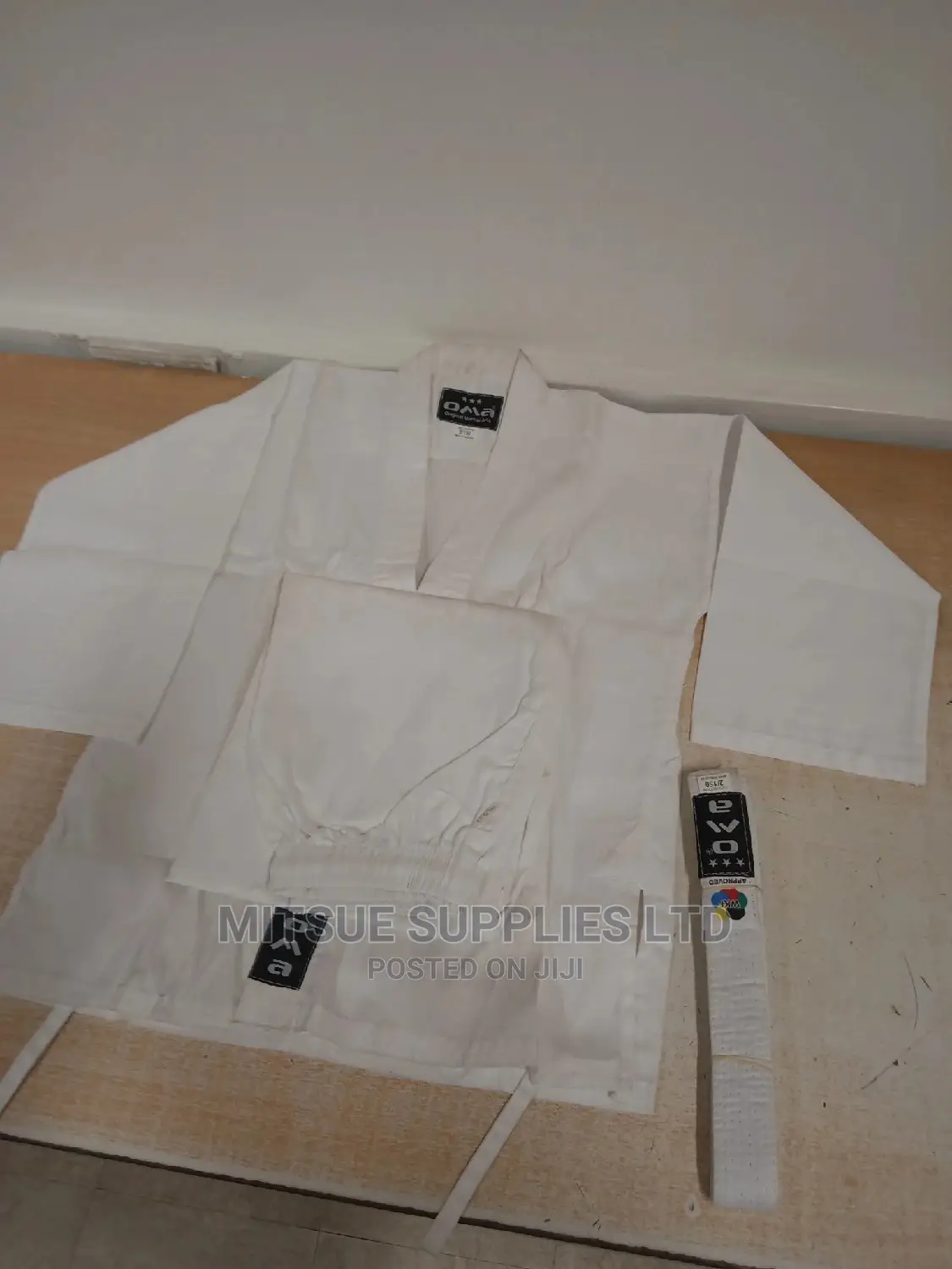 Proffesional Karate Uniform Set