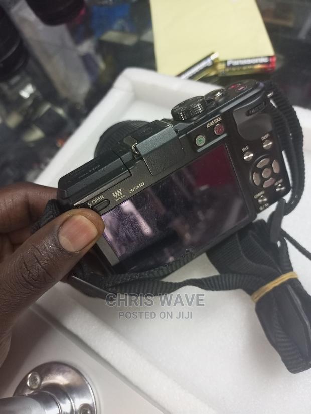 Lumix DMC -GX1 Mirrorless Camera - thumbnail 3