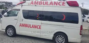 Toyota HiAce 2015 White