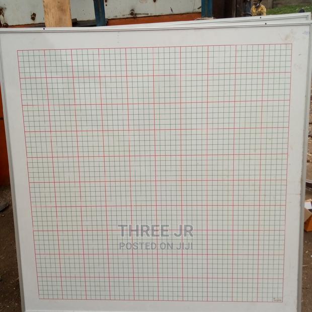 Quality Firm Local Graph Board for School Use - thumbnail 3