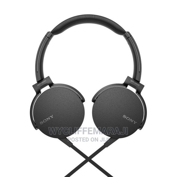 Sony Wired Headphones - thumbnail 2