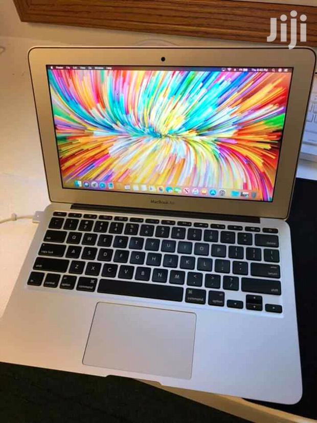 Apple MacBook Air 256GB SSD Core i5 8GB Ram - thumbnail 3