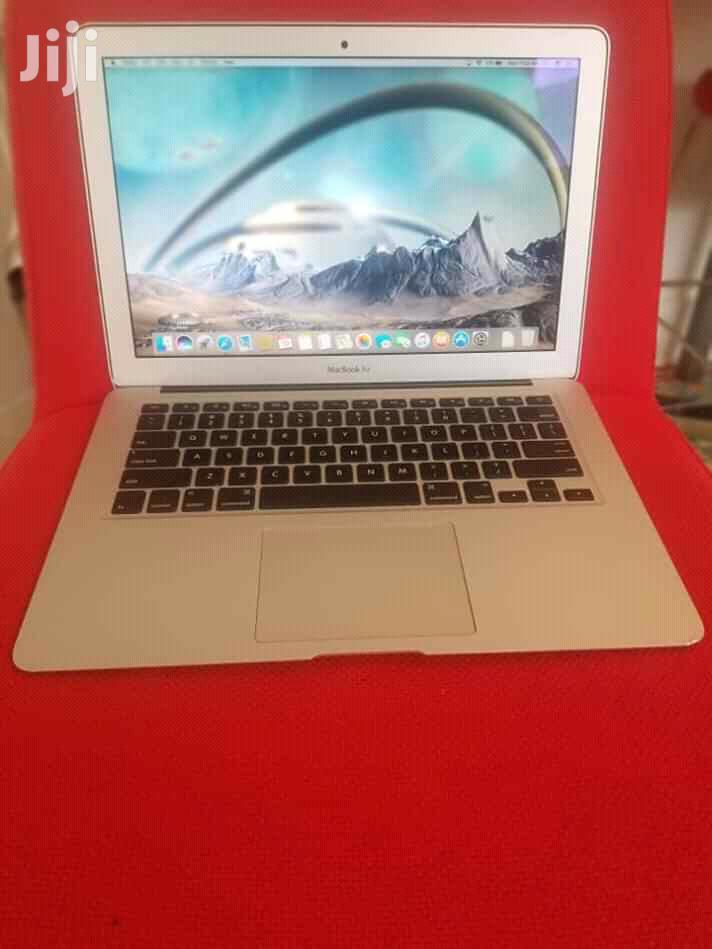 Apple MacBook Air 256GB SSD Core i5 8GB Ram