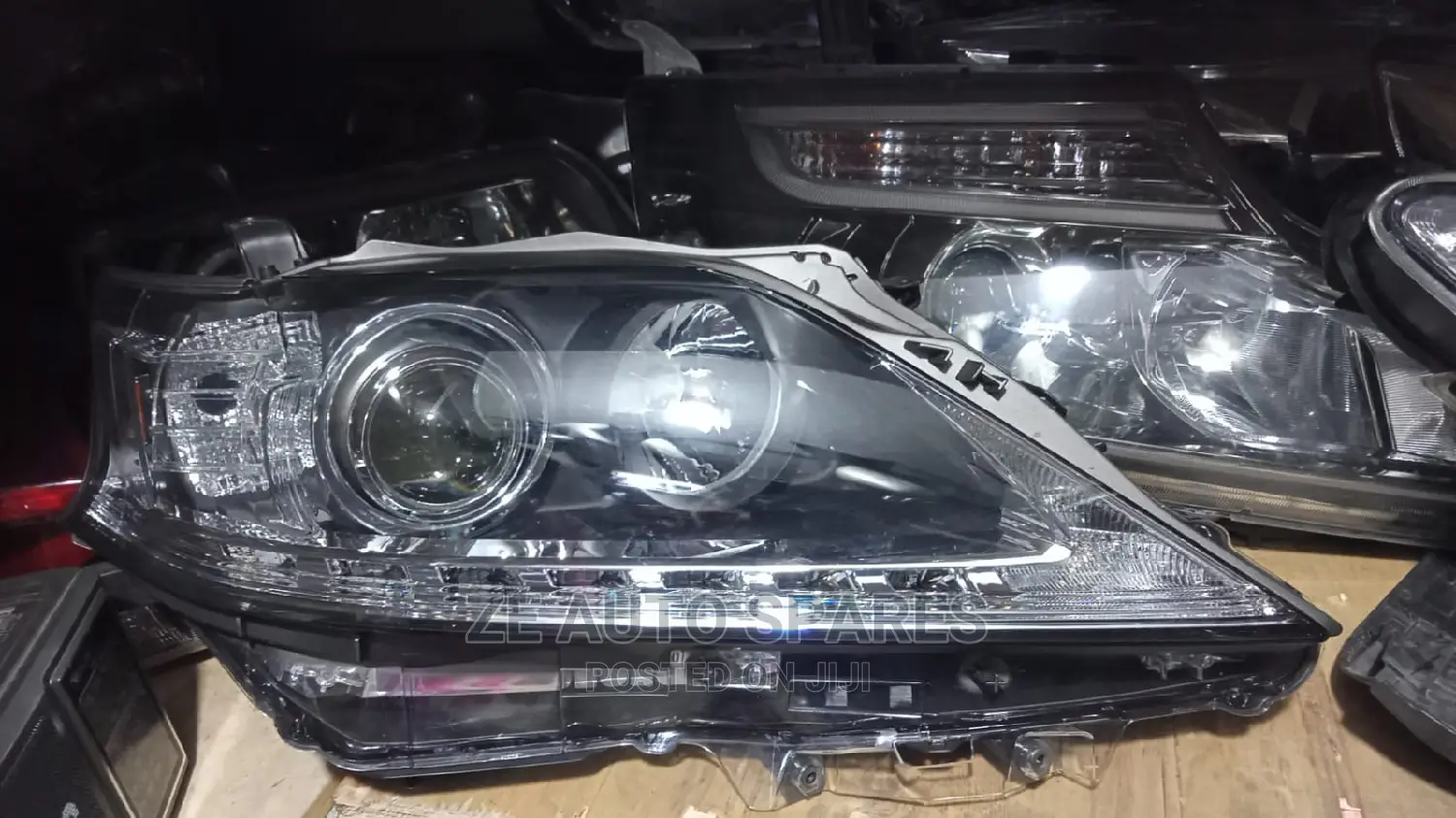 Toyota Lexus Headlight