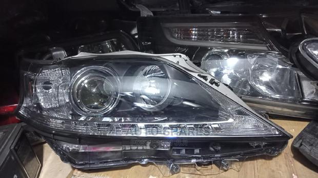 Toyota Lexus Headlight - main view