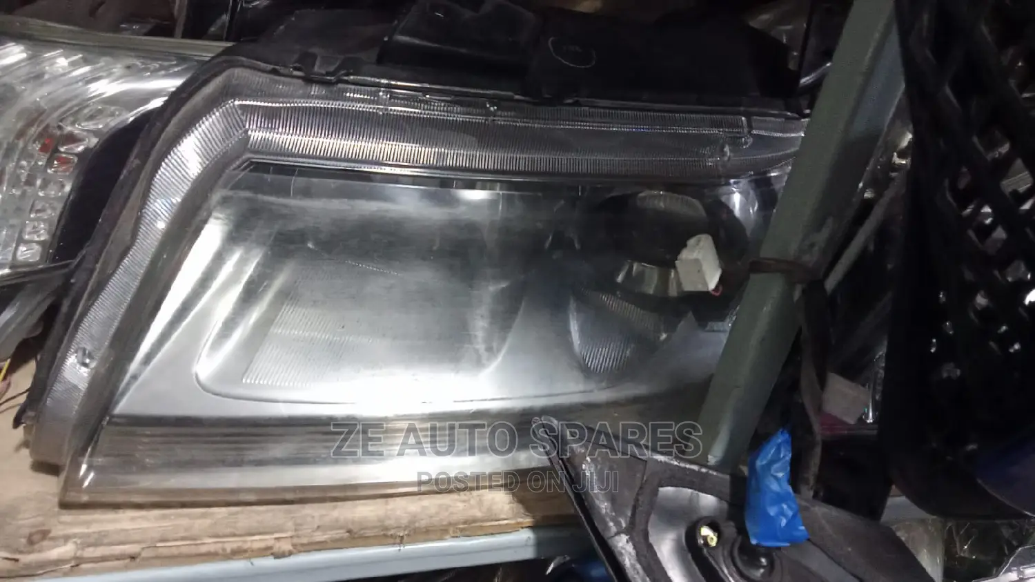 Vtara Headlight