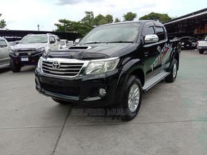 Toyota Hilux 2014 Black - thumbnail 2