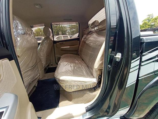Toyota Hilux 2014 Black - thumbnail 10