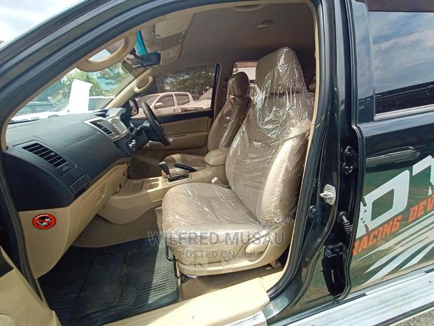 Toyota Hilux 2014 Black - thumbnail 8