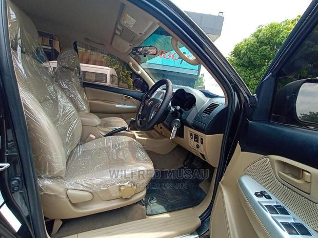 Toyota Hilux 2014 Black - thumbnail 11
