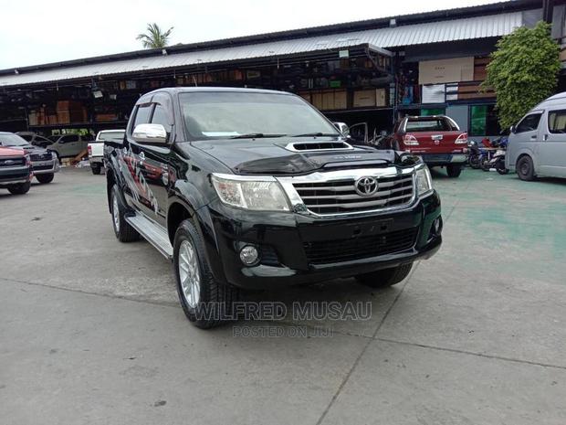 Toyota Hilux 2014 Black - thumbnail 13