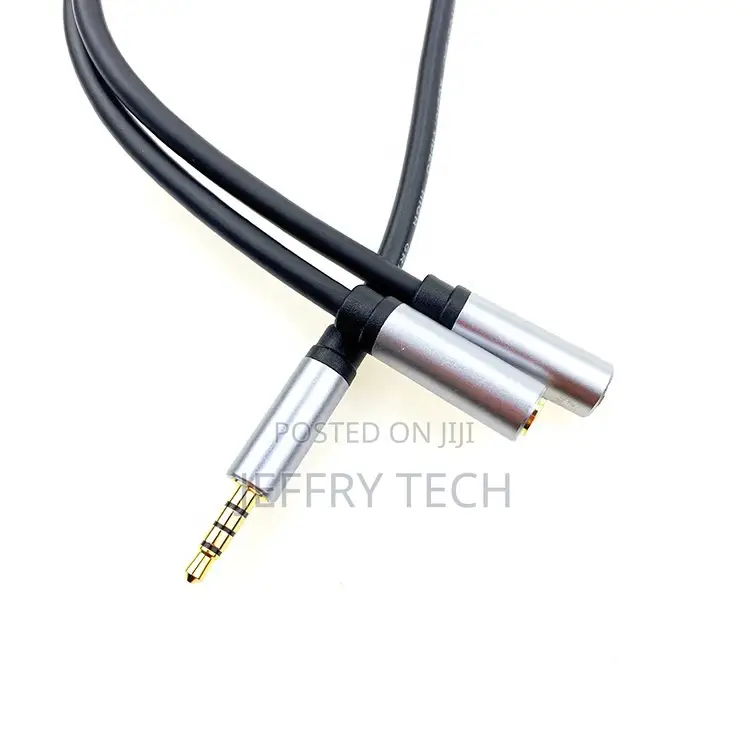 3.5mm Gold Plated OD 4.5mm 1 Male to 2 Female Mobile Phone