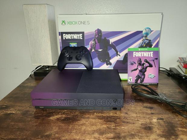 Xbox One S 1tb Purple Limited Edition With Fortnite