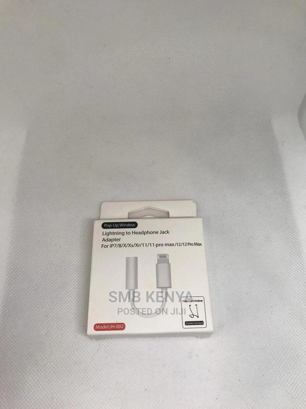 Original Lightning To Headphone Jack Adapter - thumbnail 4