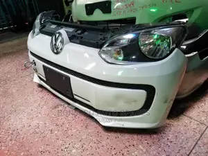 Volkswagen Up! Nosecut