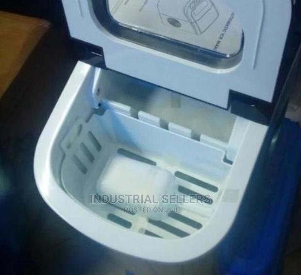 Hottest Ice Cube Maker - main view