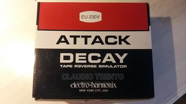 Electro Harmonix Guitar Effect Pedal - thumbnail 6