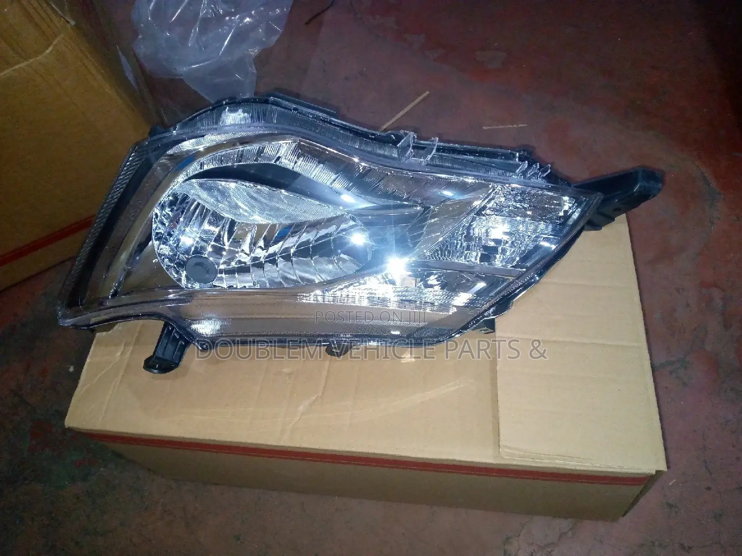 Headlamp Prbox/Succeed 2012