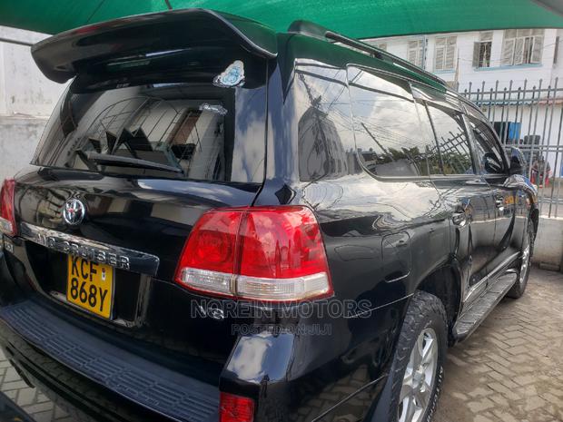 Toyota Land Cruiser 2009 Black - main view