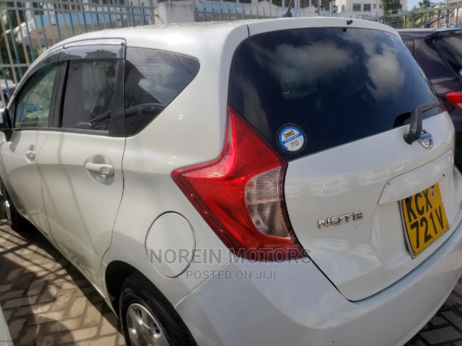 Nissan Note 2013 Orange