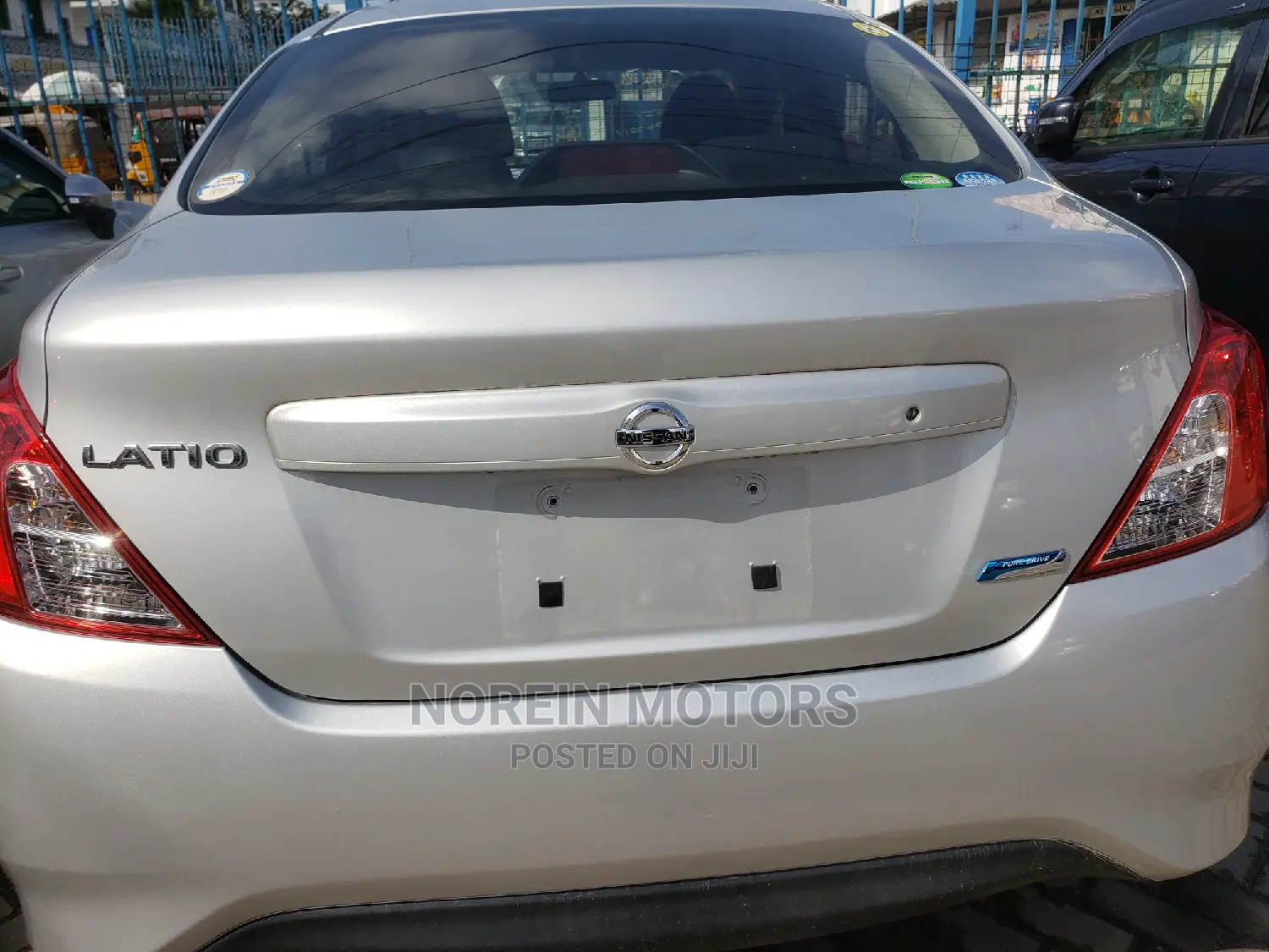Nissan Tiida 2015 Blue