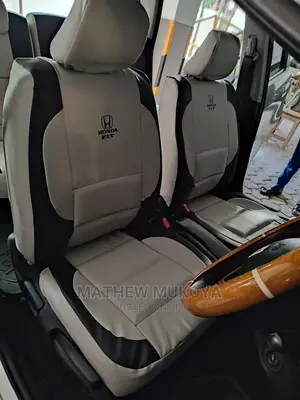 Well Fitting and Puffed Car Seat Covers