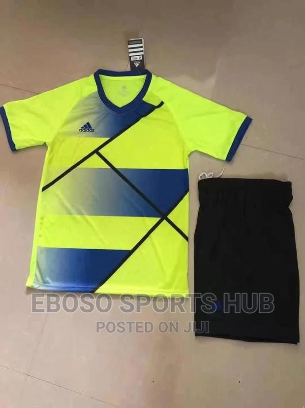 Latest Football Kit - main view